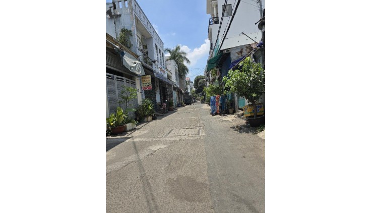 CÁCH CHỢ BÌNH THÀNH 250M - SÁT MẶT TIỀN LIÊN KHU 4-5 - HẺM XE TẢI THÔNG - 45M2 - 2 TẦNG 2PN GIÁ 3.42 TỶ TL